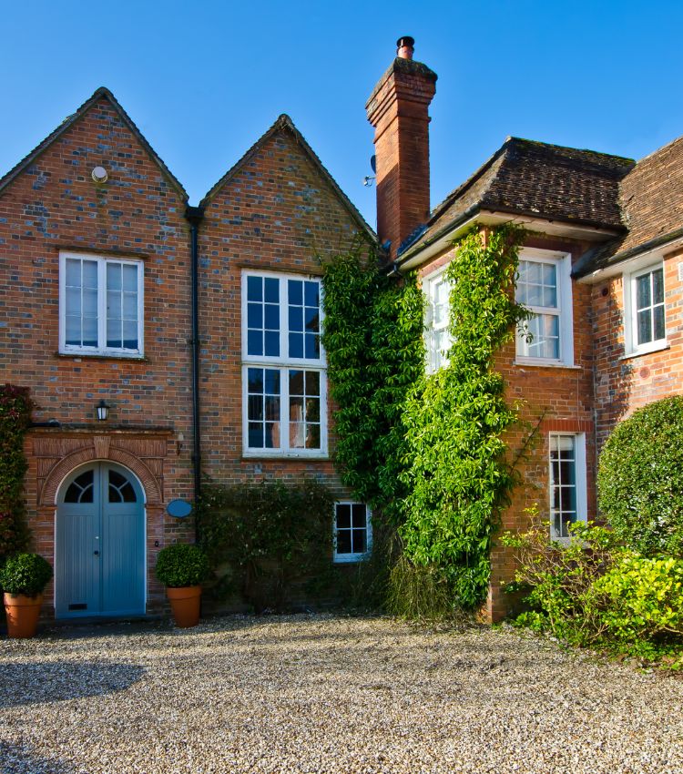 Understanding your surveyor's report, Country house