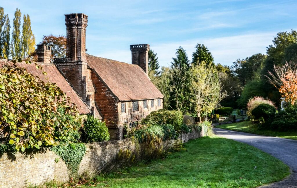 Private school property search, Surrey cottage