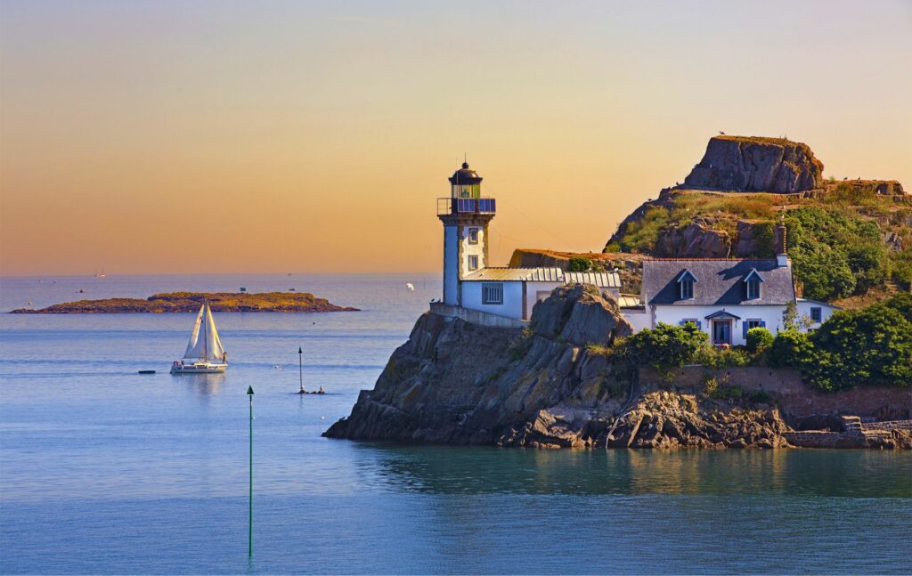 Downsizing to free up equity for a property abroad