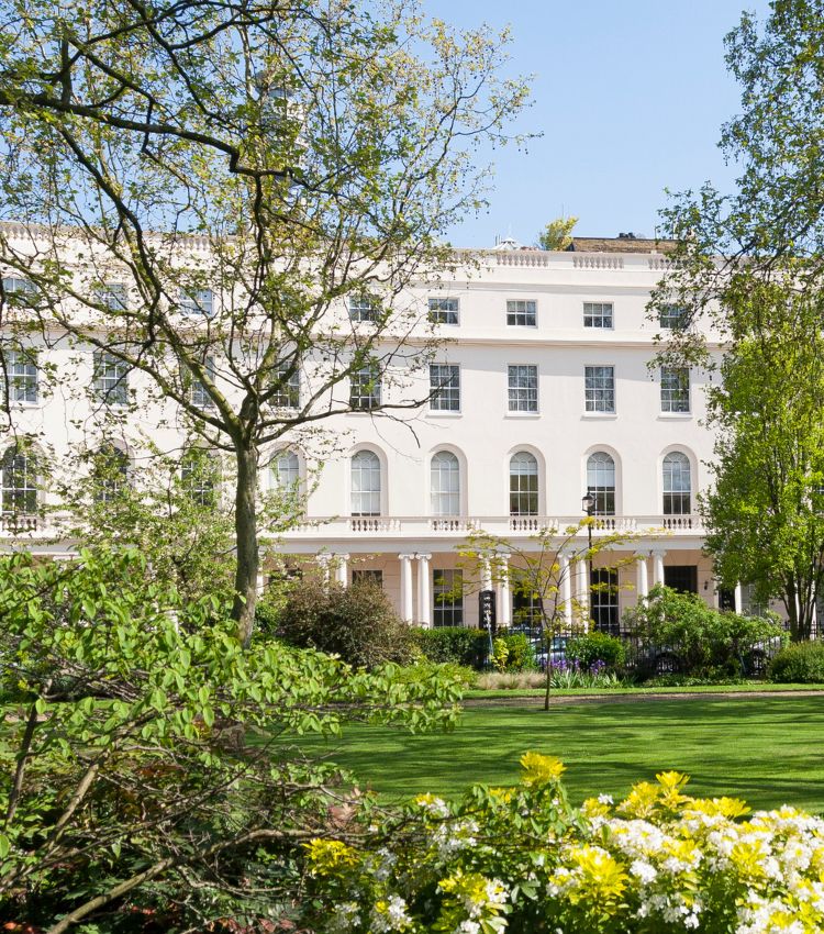 Property in London, 19th century terrace and gardens